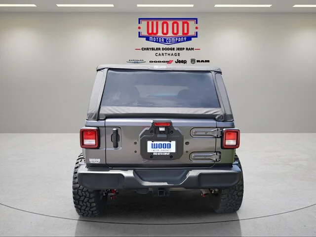 Used 2021 Granite Crystal Metallic Clearcoat Jeep Sport image 4