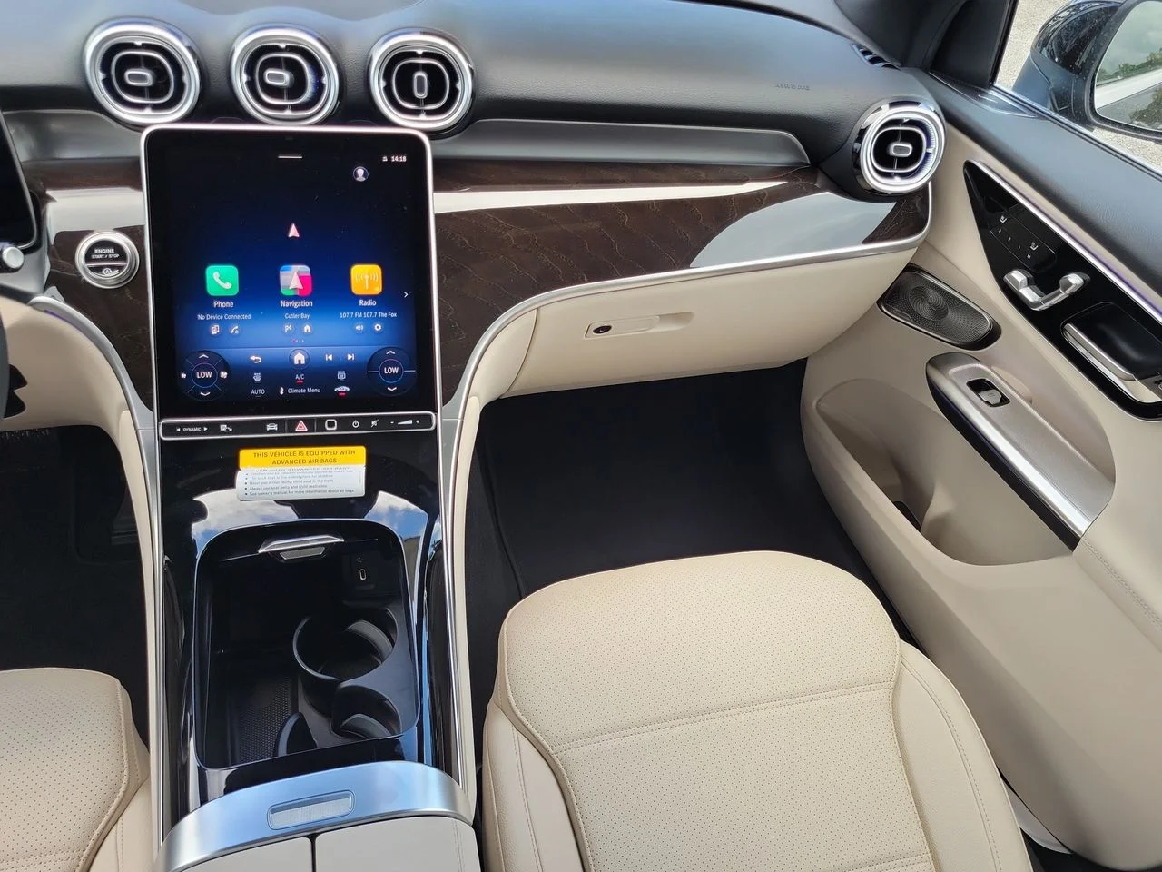 New 2027 Black Mercedes-Benz GLC 300 image 17