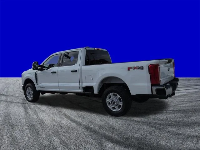 New 2026 Oxford White Ford F-350® XLT image 6