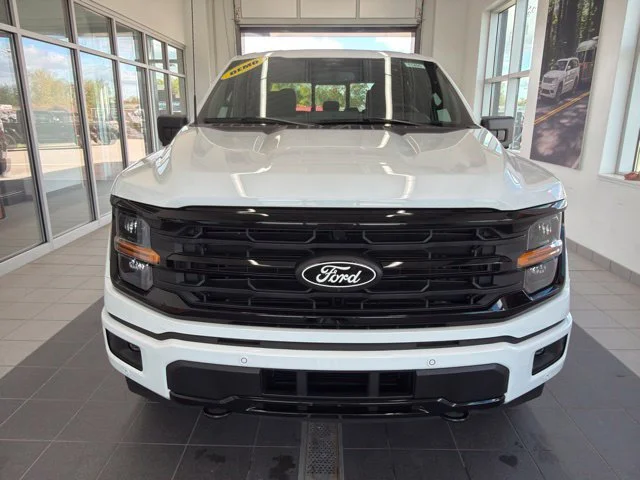 New 2026 White Ford XLT image 2