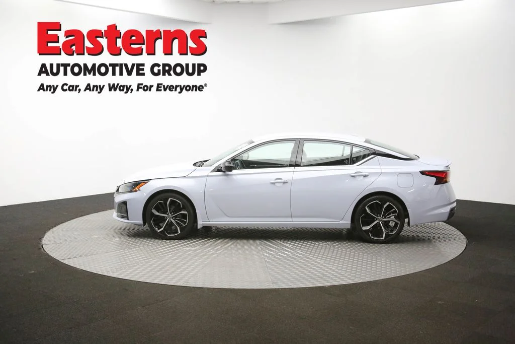 Used 2023 Gray Nissan 2.5 SR image 59