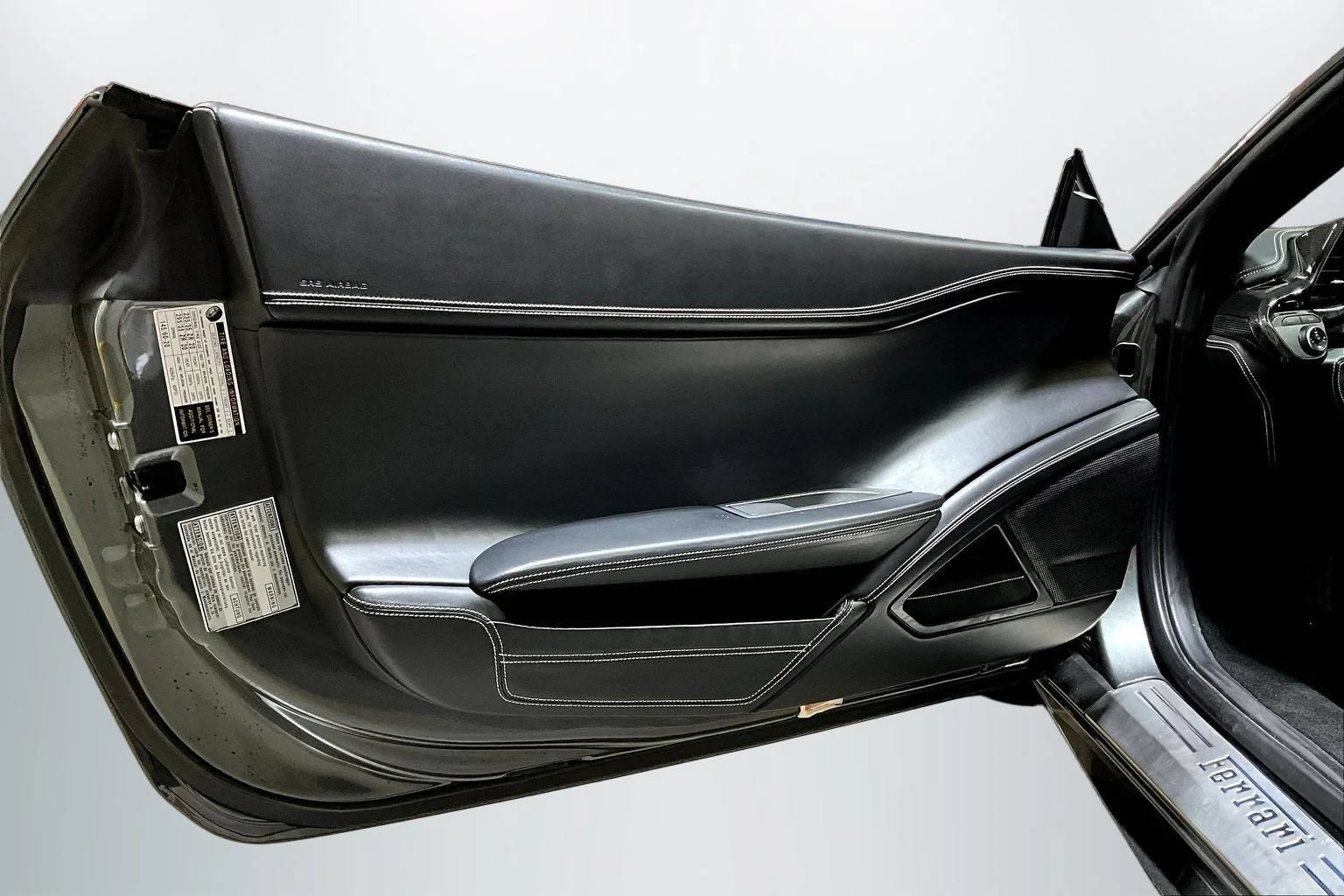 Used 2015 Grigio Silverstone Ferrari . image 18