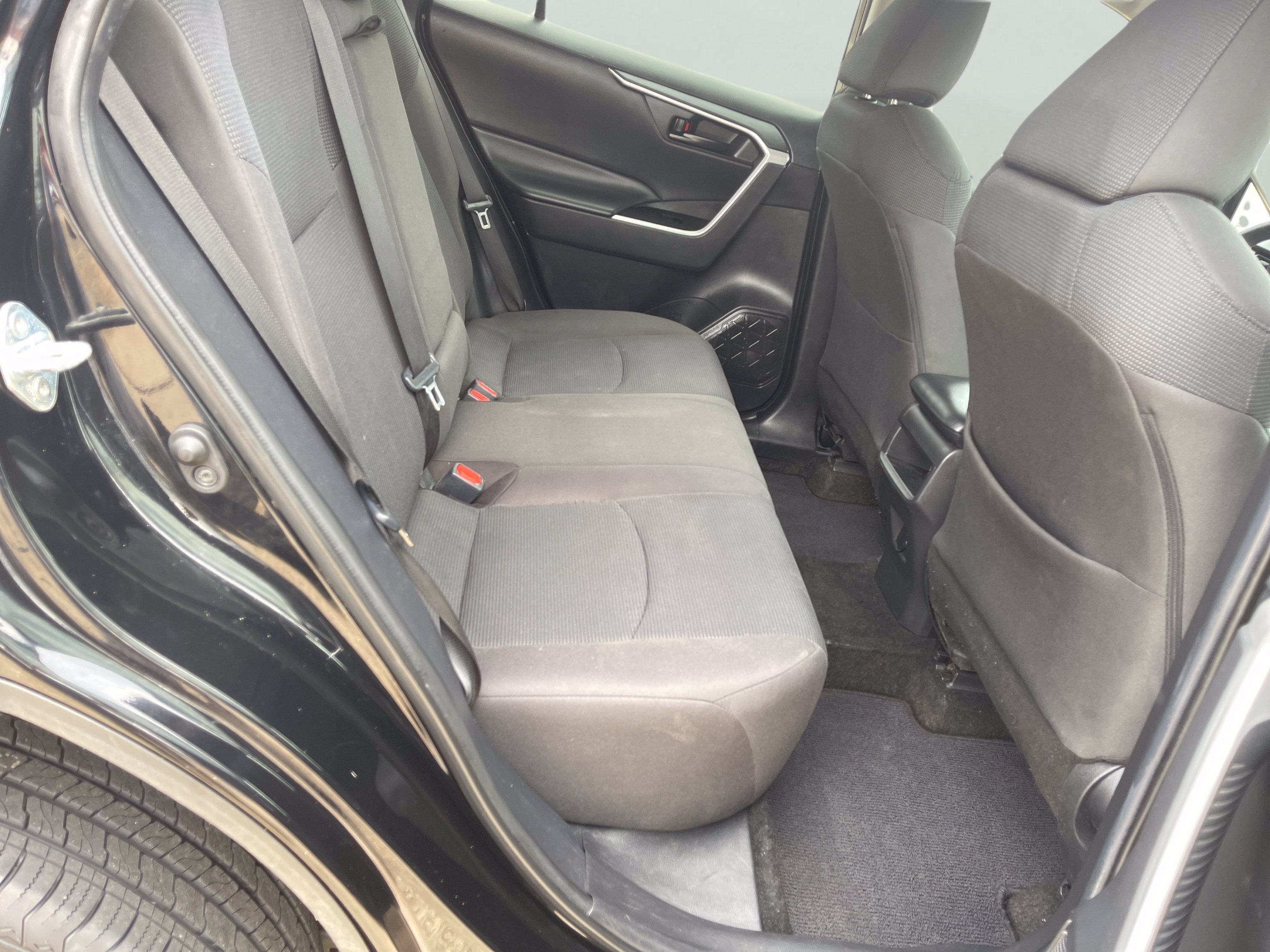 Used 2020 Midnight Black Metallic Toyota LE image 14