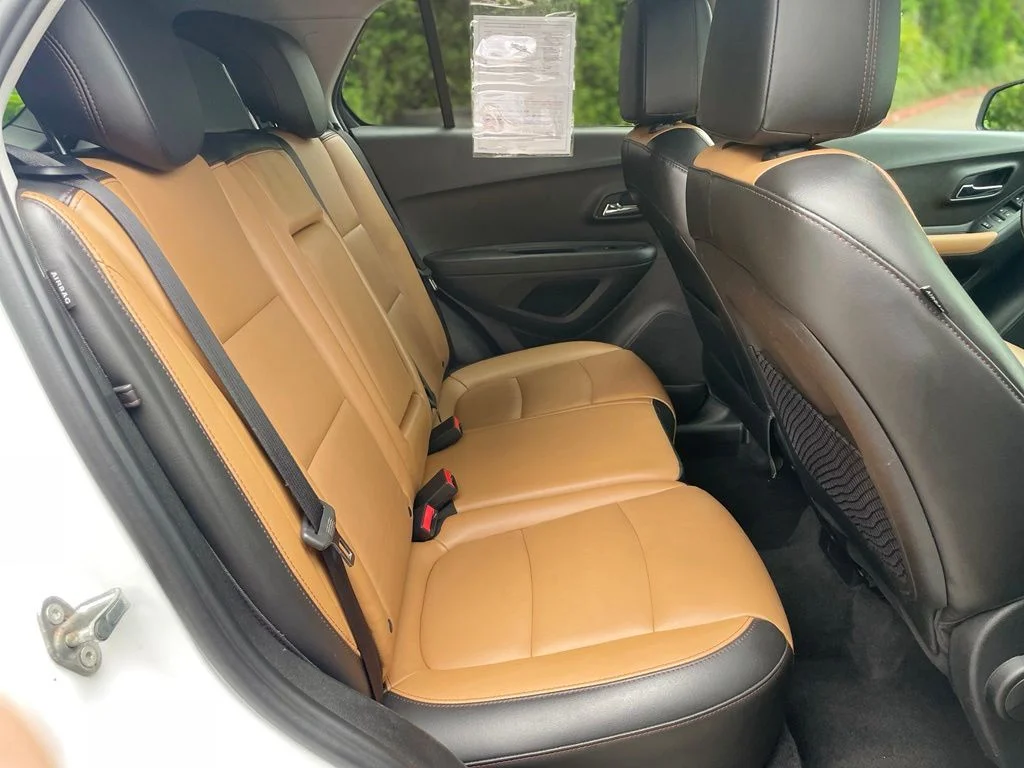 Used 2018 Summit White Chevrolet Premier image 21