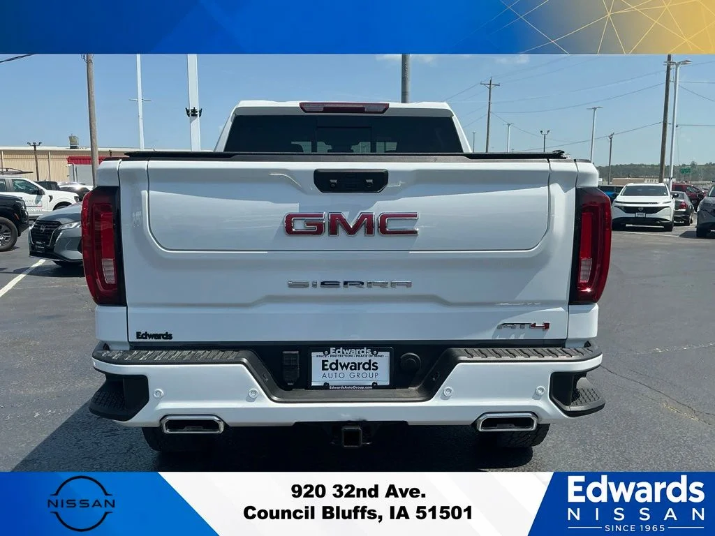 Used 2023 White GMC AT4 image 7