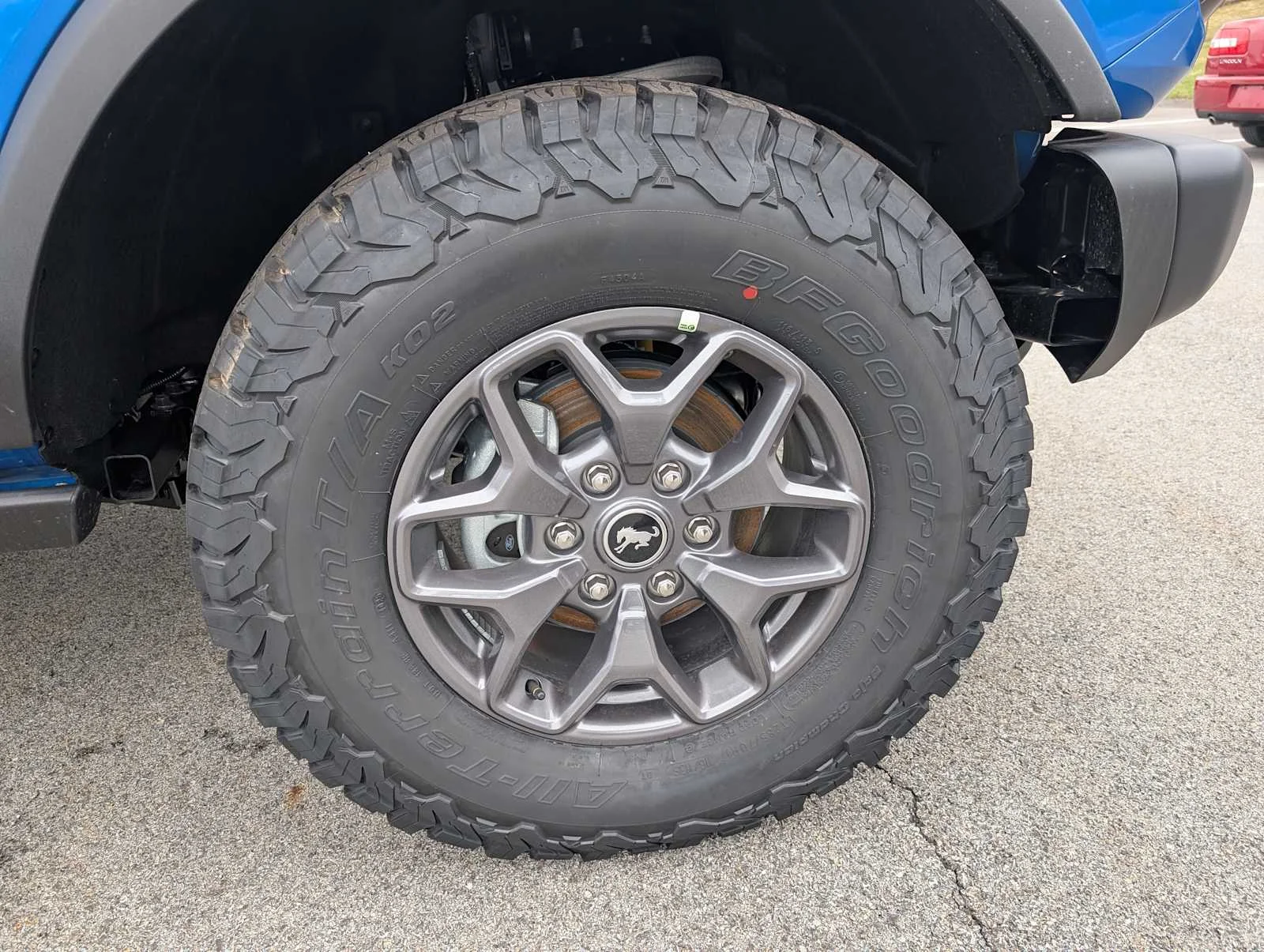 New 2025 Velocity Blue Metallic Ford Badlands® image 3