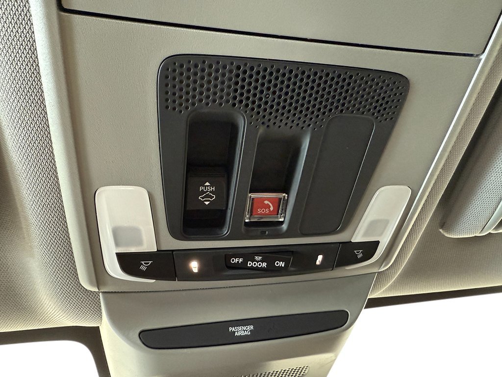 Used 2025 Urban Gray Pearl Acura  image 27
