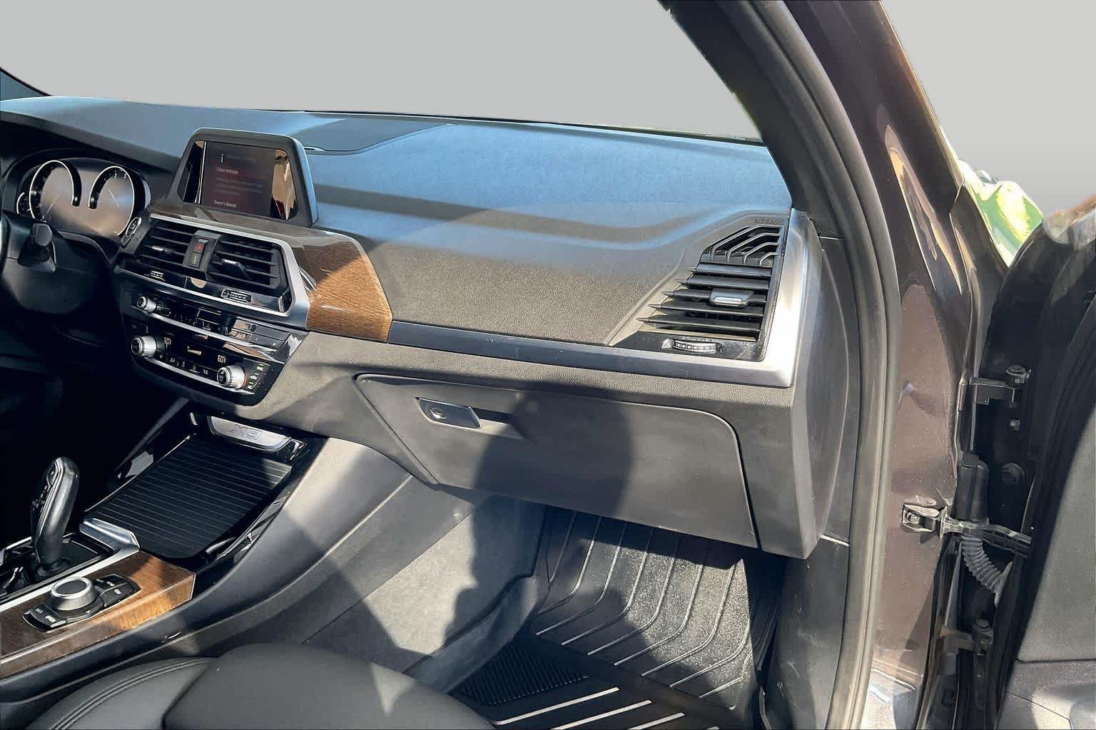 Used 2019 Dark Graphite Metallic BMW sDrive30i image 17