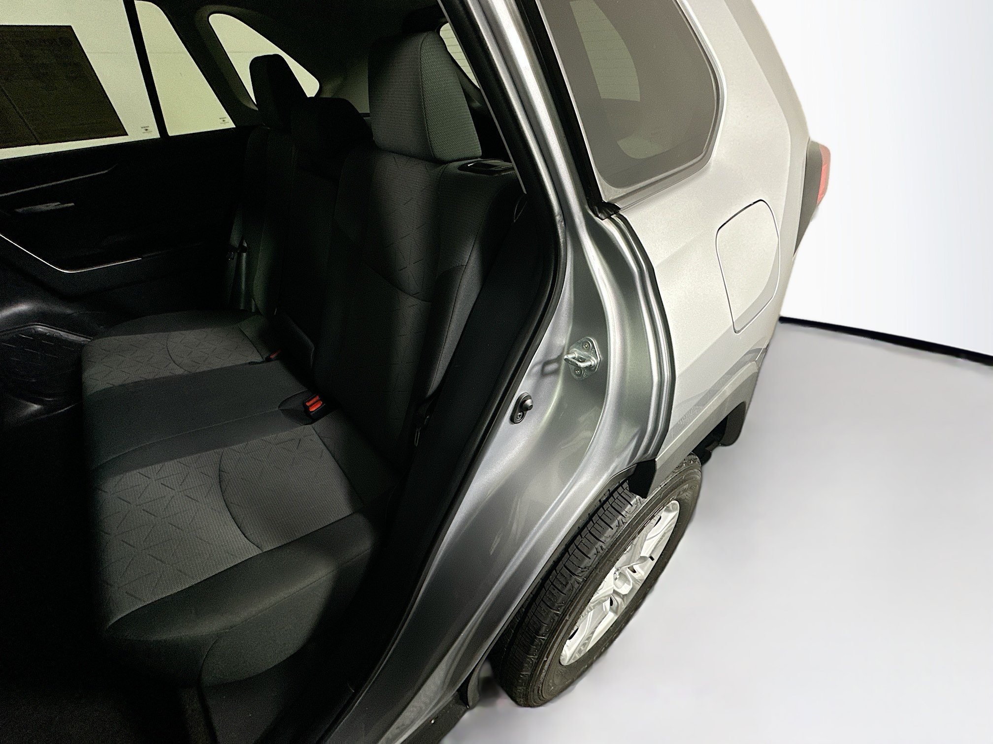 Used 2020 Silver Sky Metallic Toyota XLE image 26