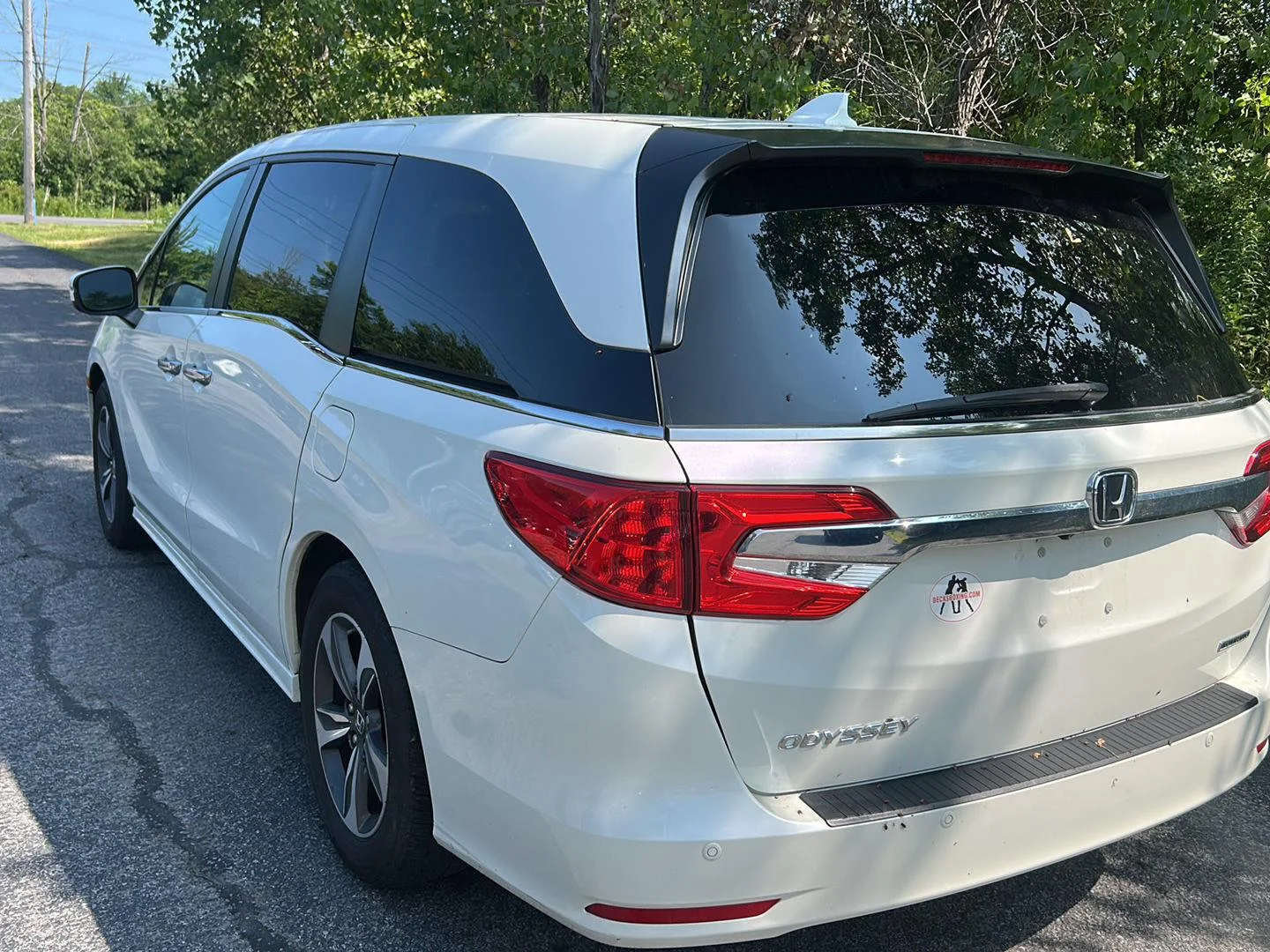 Used 2019 White Diamond Pearl Honda Touring image 18