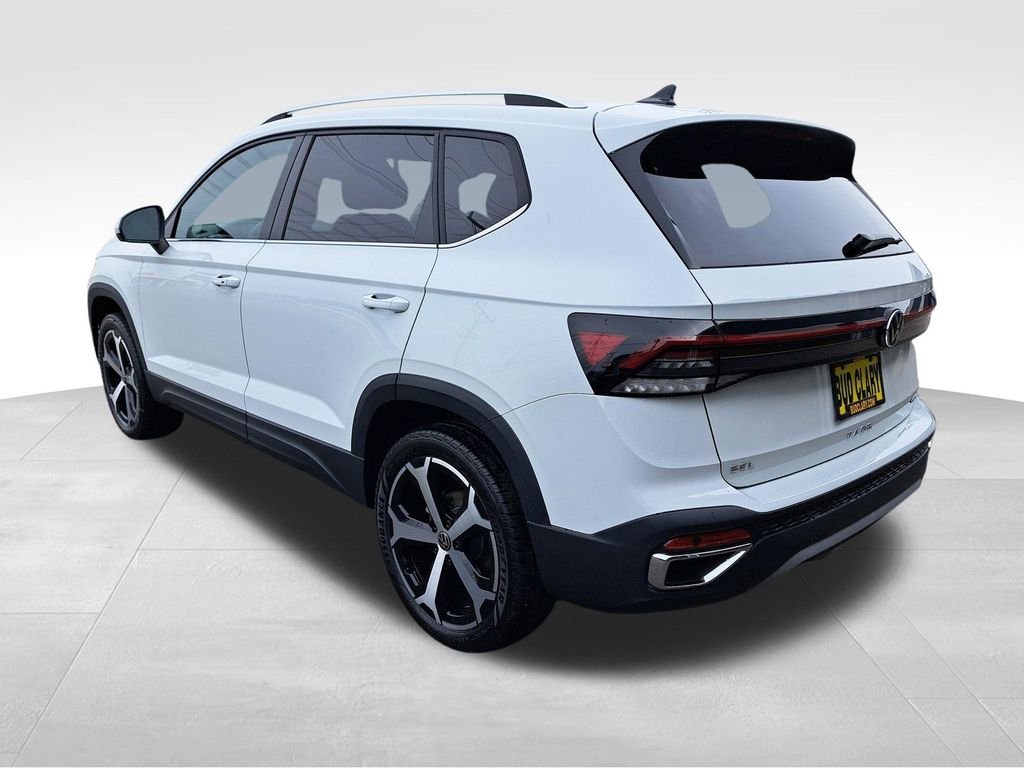 2025 Volkswagen Taos SEL - Photo 8