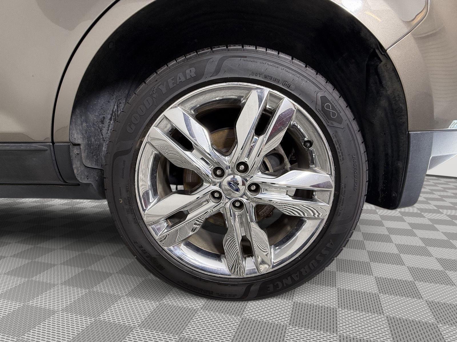 Used 2013 Mineral Grey Metallic Ford Limited image 8