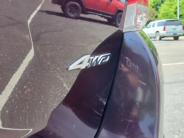 Used 2013 Red Toyota Base image 7