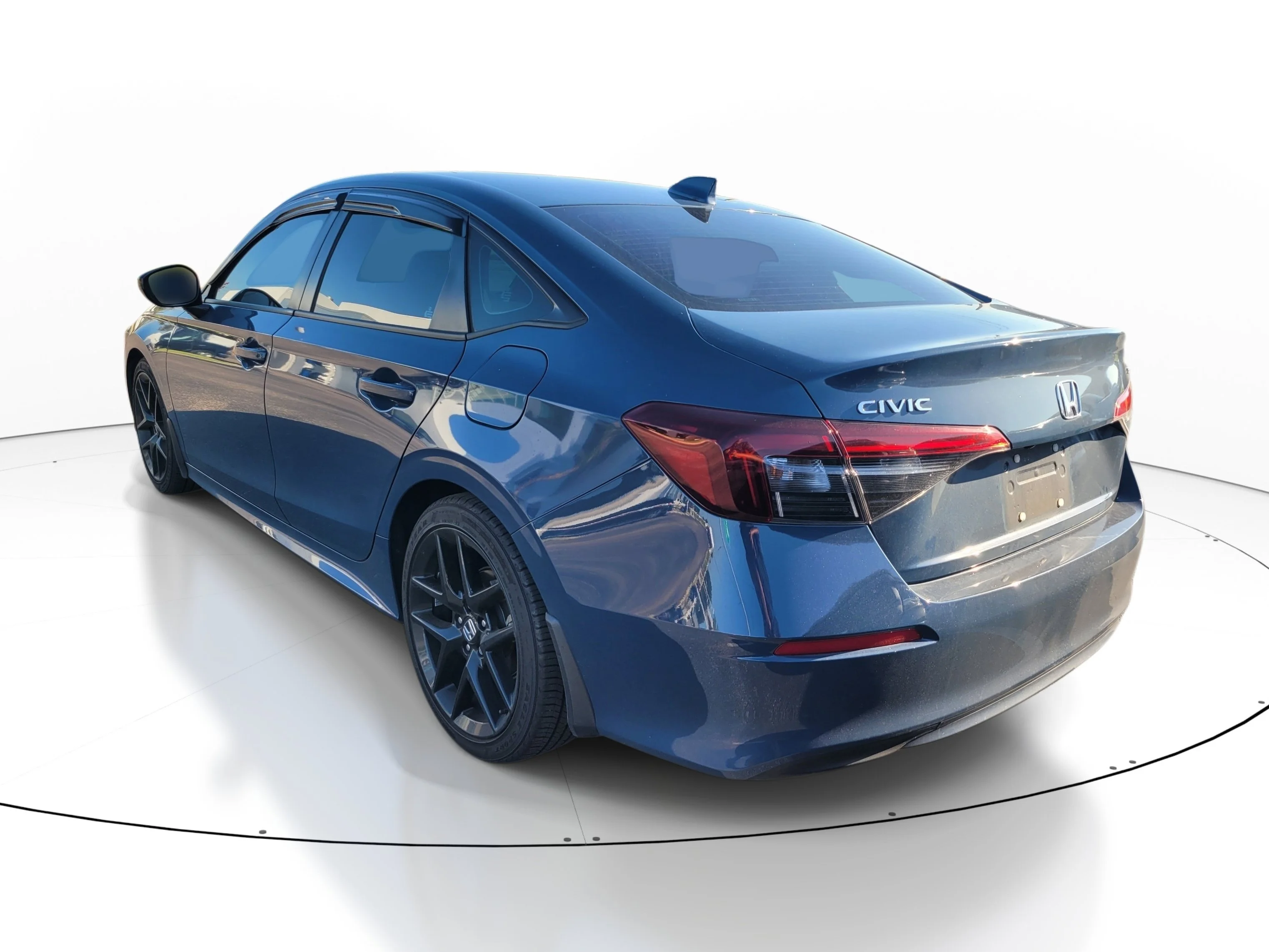 Used 2025  Honda Sport image 6