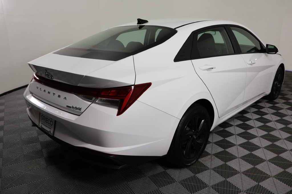 Used 2023 White Hyundai Blue image 8