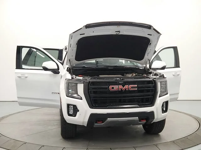 2023 GMC Yukon AT4 - Photo 10
