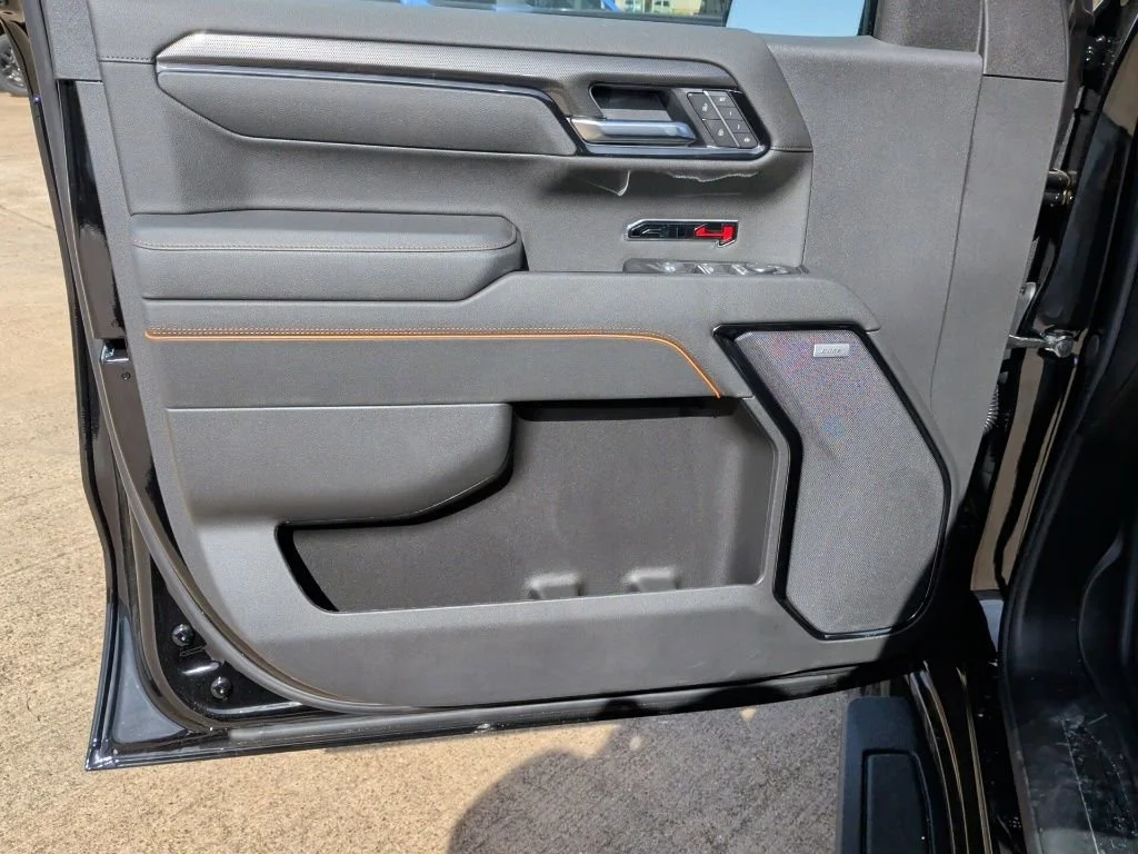 2026 GMC Sierra 1500 AT4 - Photo 10