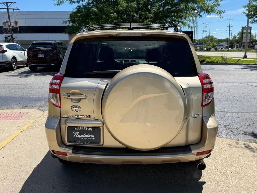 Used 2009  Toyota Limited image 7