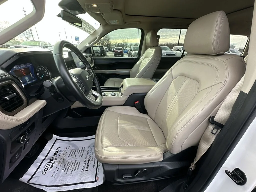 Used 2023 White Ford Limited image 11