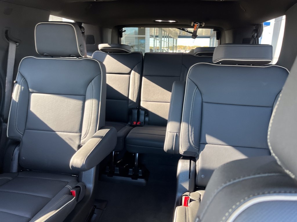 New 2027 Onyx Black GMC Elevation image 13