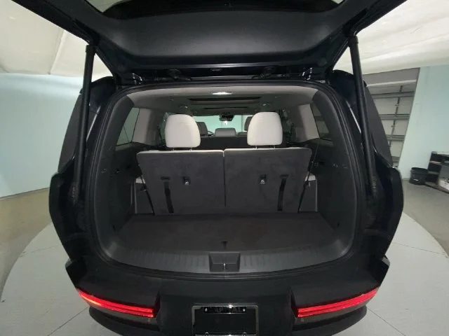Used 2024 Black Hyundai Limited image 25
