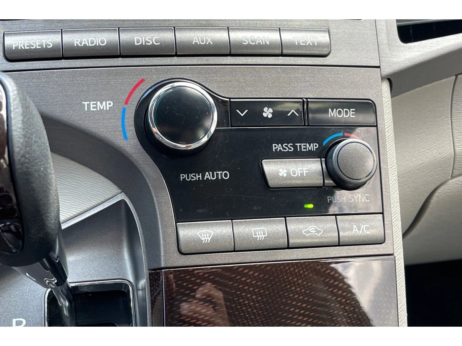 Used 2011 Blizzard Pearl Toyota Base image 27