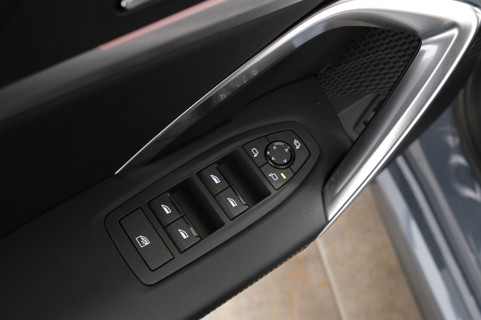 New 2027 C3n BMW xDrive28i image 27