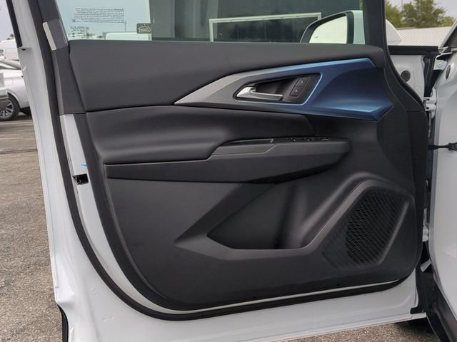 Used 2026 Summit White Chevrolet LT image 25