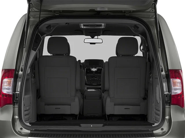 Used 2013 Cashmere Pearl Chrysler Touring image 15