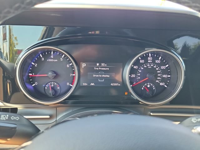 Used 2024 White Kia EX image 20