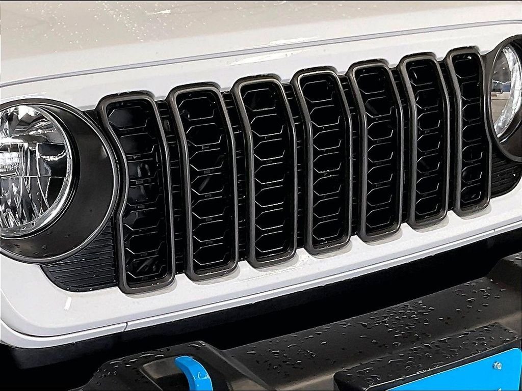 Used 2024 White Jeep Sport S 4xe image 31