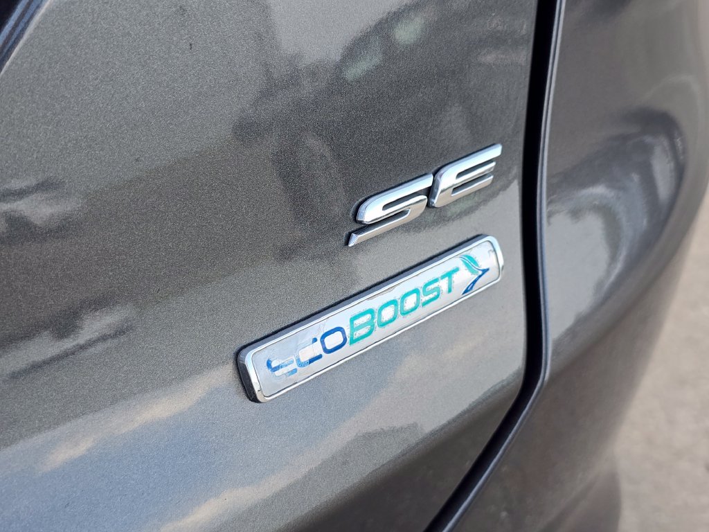 Used 2016 Gray Ford SE image 33