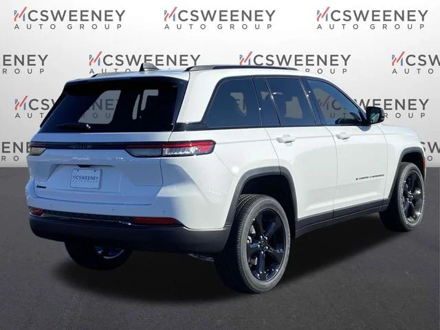 New 2025 Bright White Clear-Coat Exterior Paint Jeep Altitude image 3