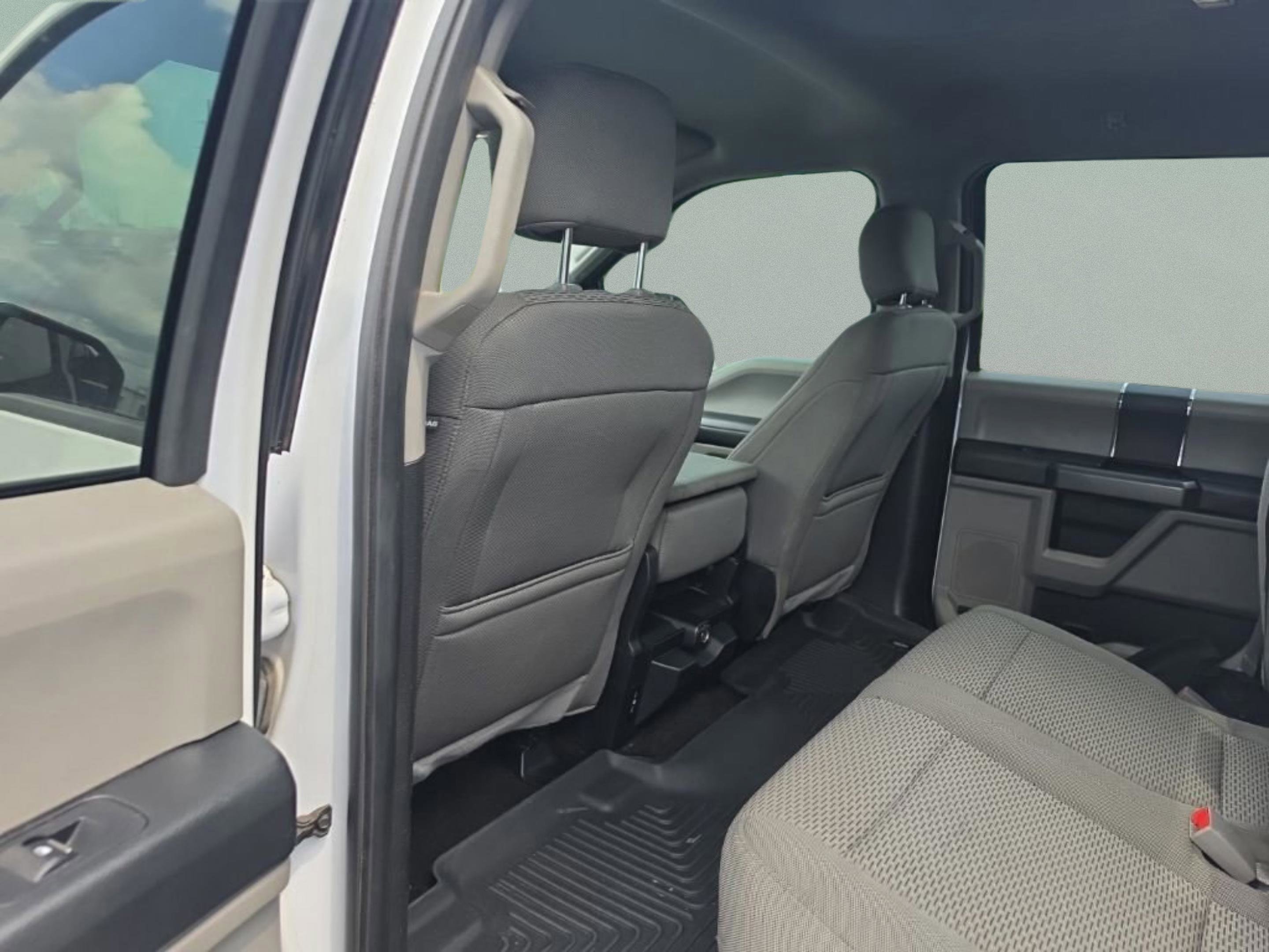 Used 2018 White Ford XLT image 22