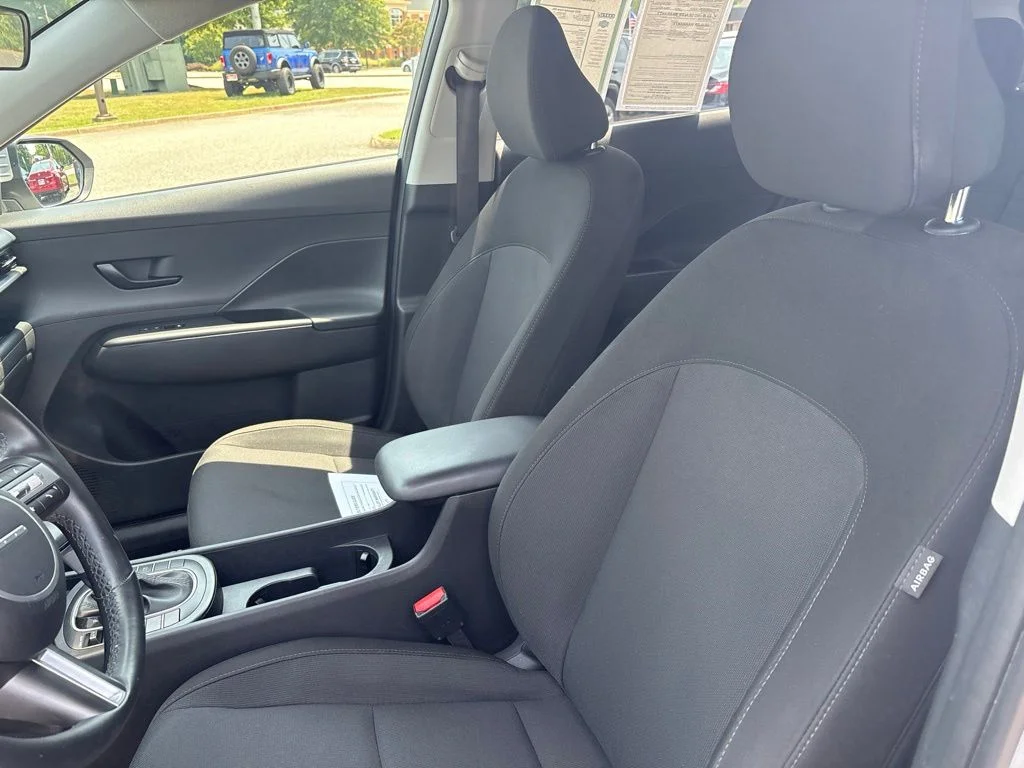 Used 2025 Gray Hyundai SEL image 15