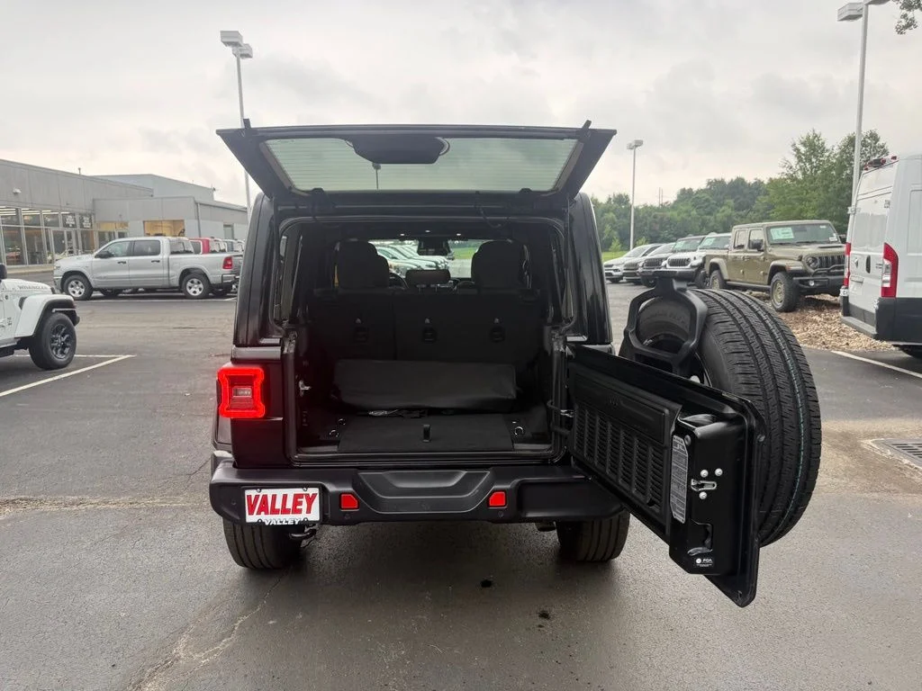 Used 2025 Black Jeep Sahara 4xe image 44