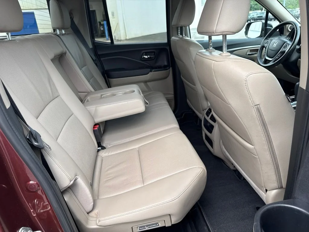 Certified Used 2018  Honda RTL-T image 35