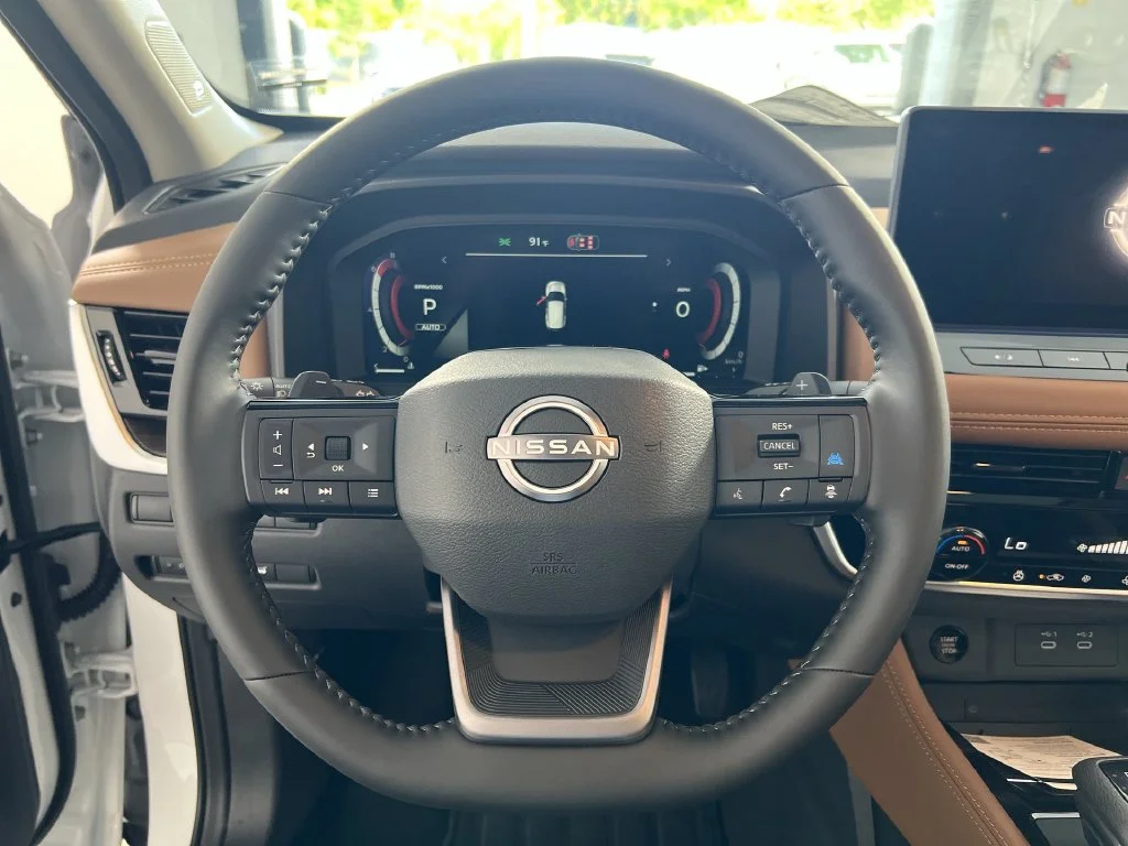 New 2026 Everest White Pearl TriCoat Nissan Platinum image 11