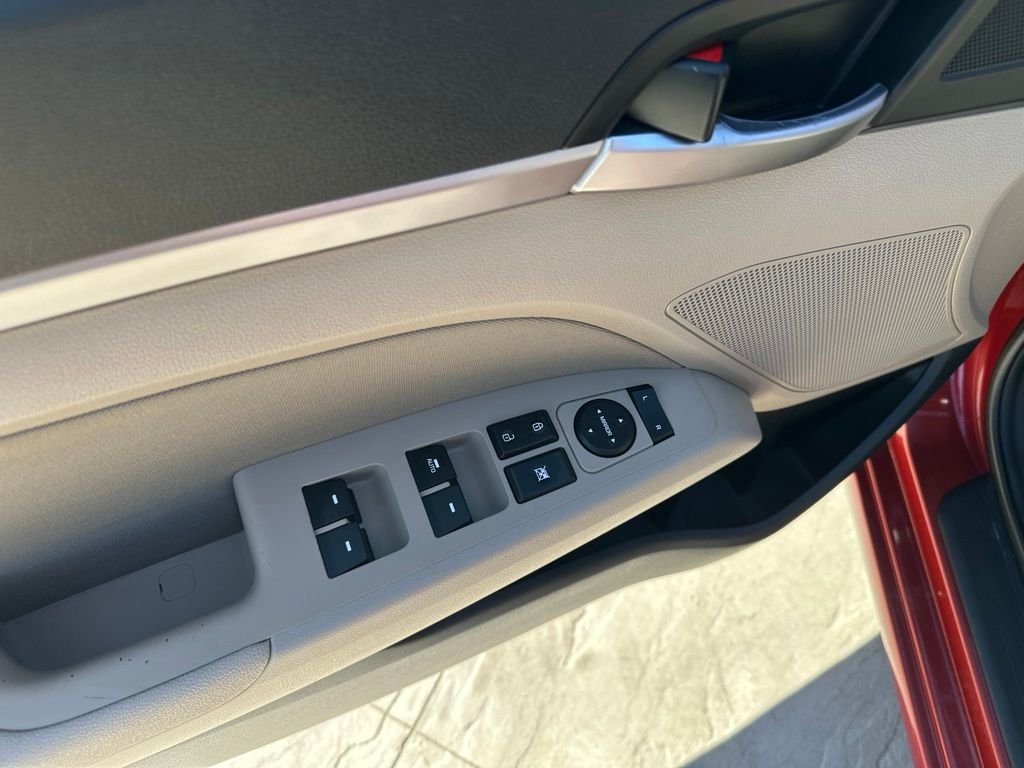 2019 Hyundai Elantra Value Edition - Photo 10