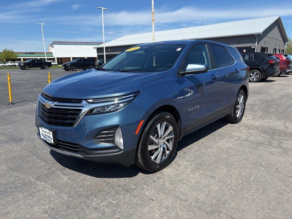 Used 2024 Lakeshore Blue Chevrolet LT image 3