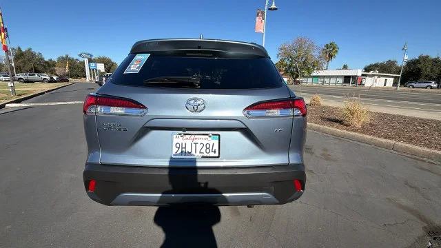 Used 2023 Silver Toyota LE image 5