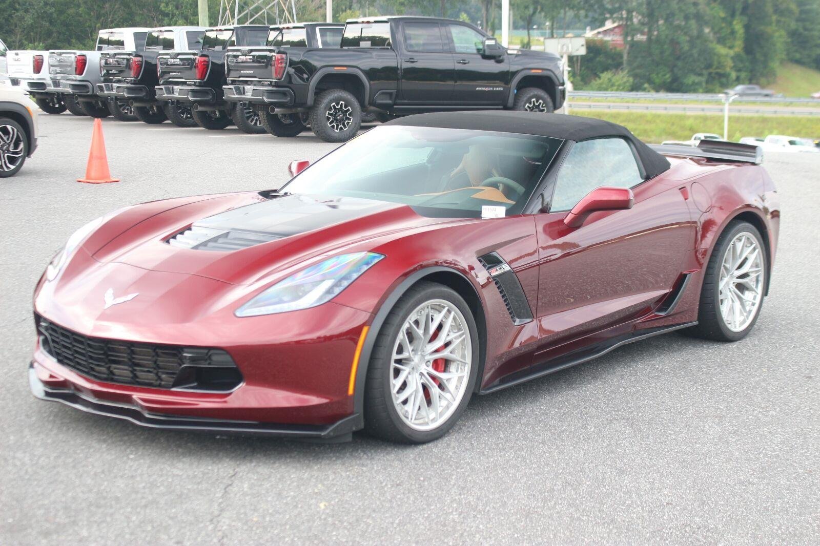 Used 2019 LONG BEACH RED METALLIC TINTCOAT Chevrolet Z06 2LZ image 3