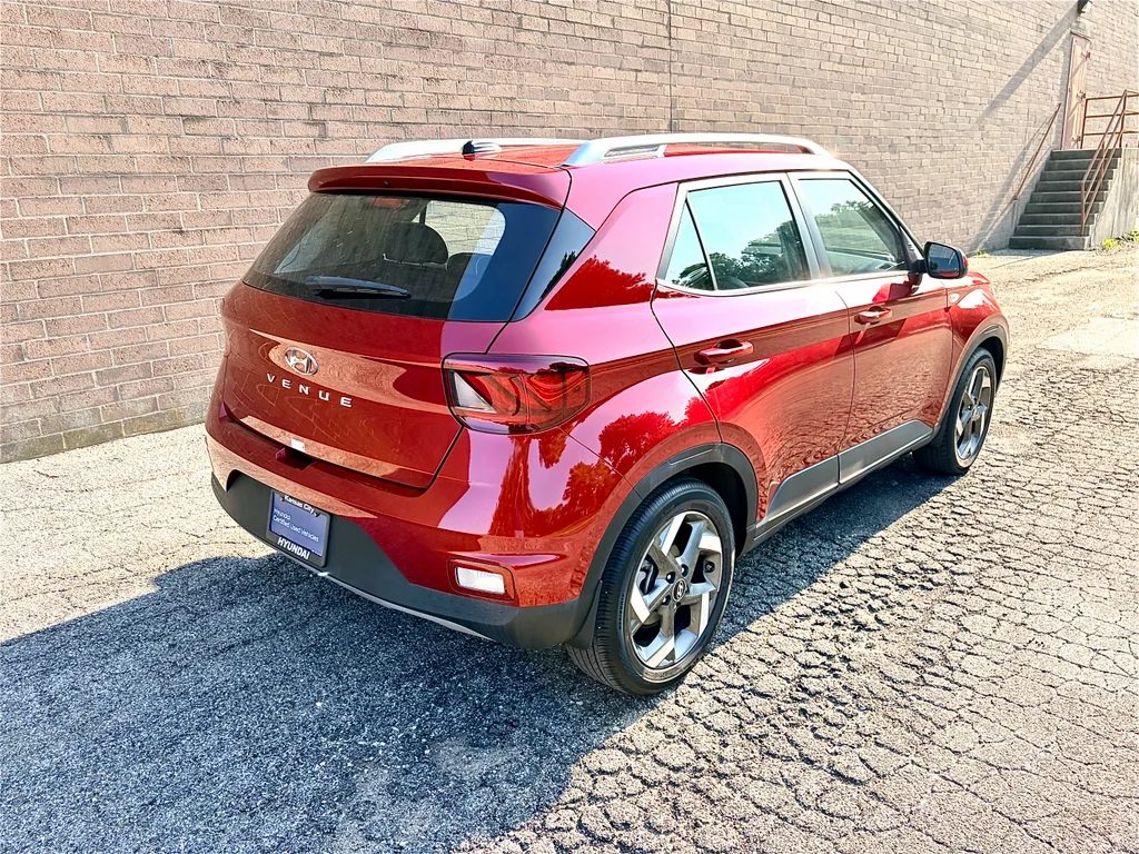 Used 2025 Ultimate Red Hyundai Limited image 5