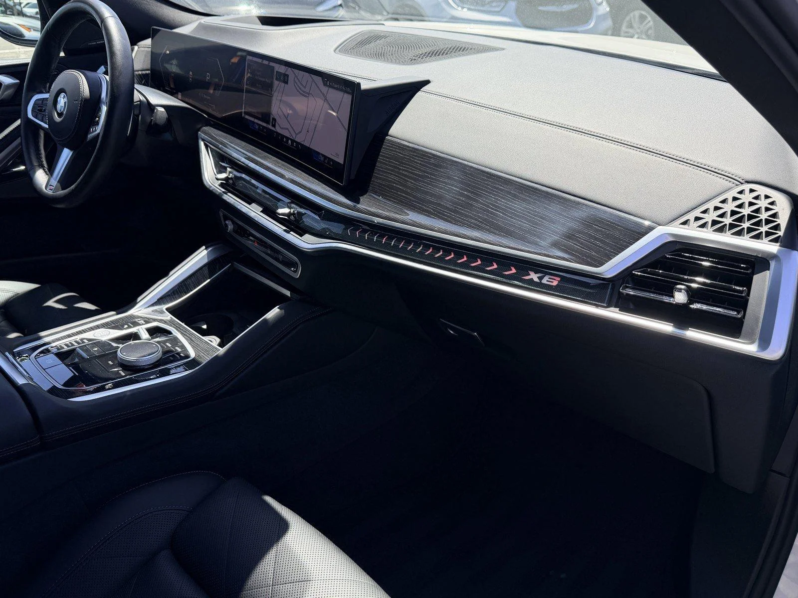 Used 2025  BMW xDrive40i image 7