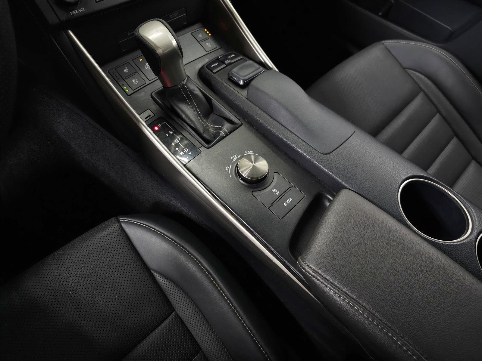 Used 2015 White Lexus F SPORT image 24