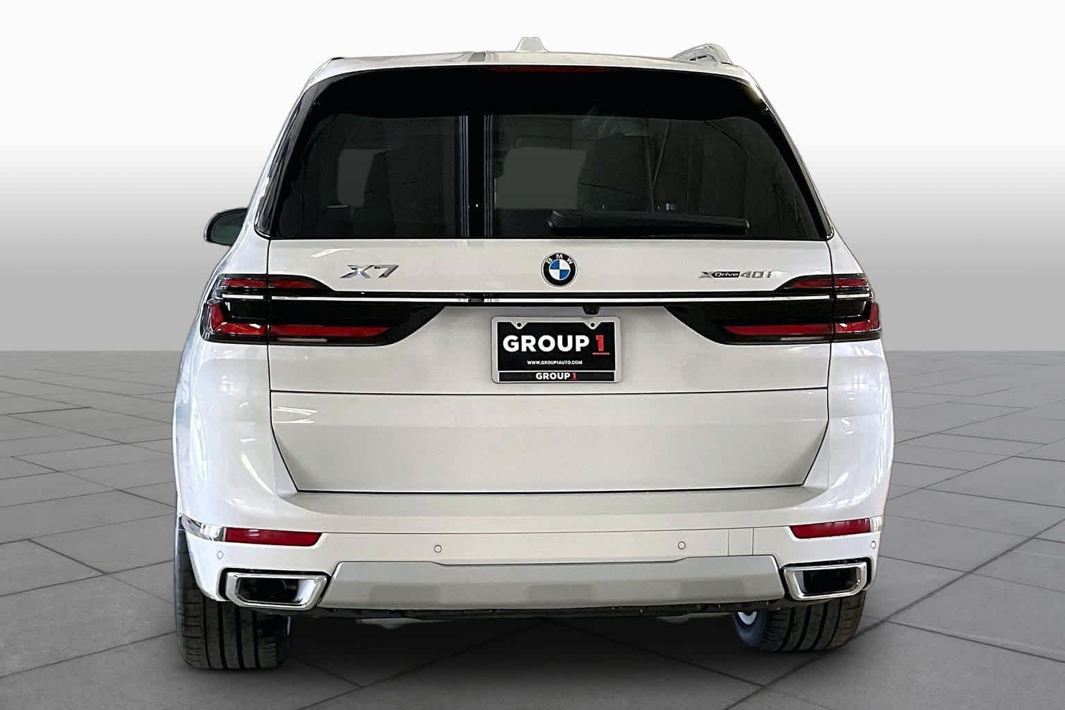 New 2027 Mineral White Metallic BMW xDrive40i image 4