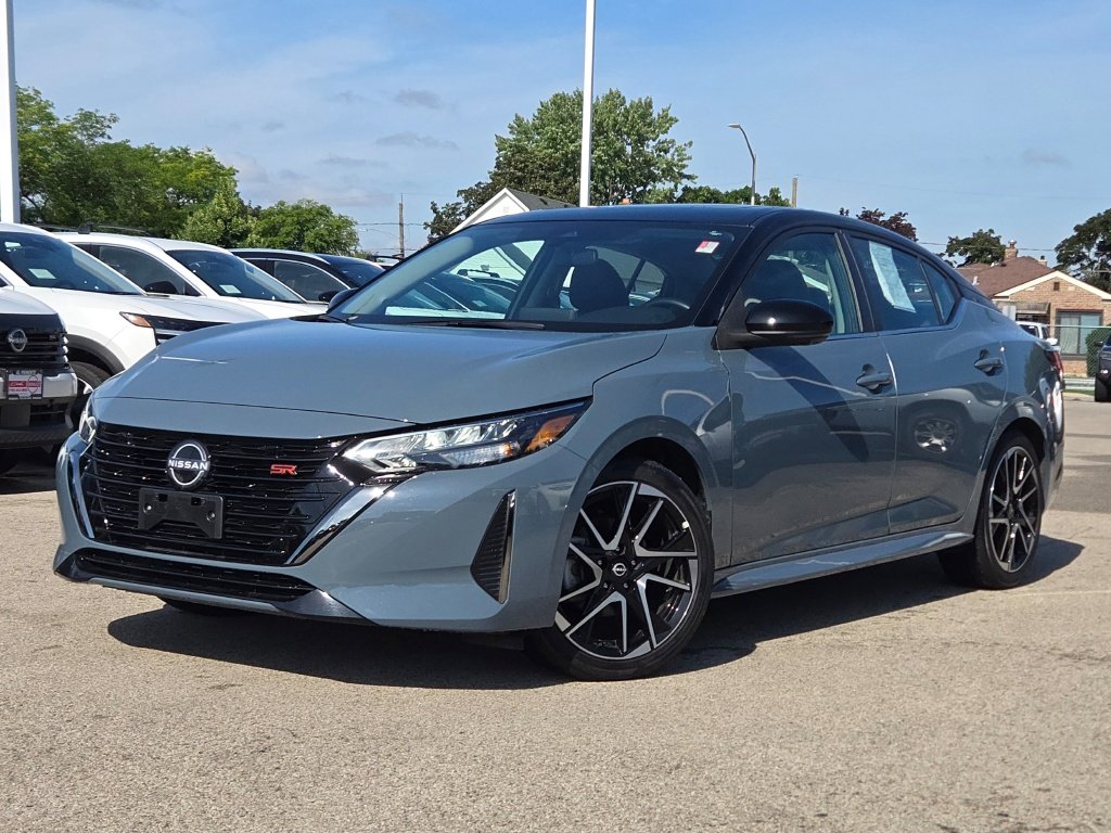 2025 Nissan Sentra SR CVT's photo