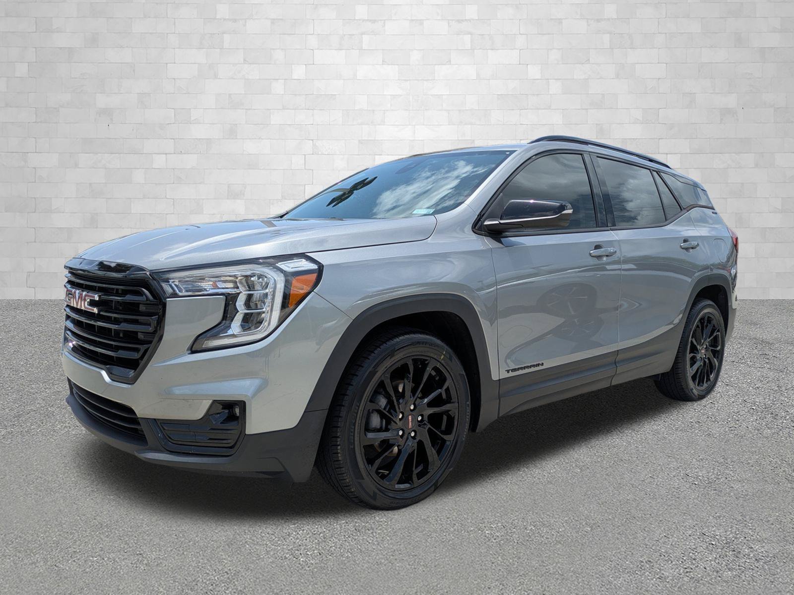 2023 GMC Terrain SLT - Photo 5