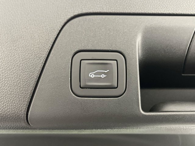 Used 2026 Summit White Buick Sport Touring image 33