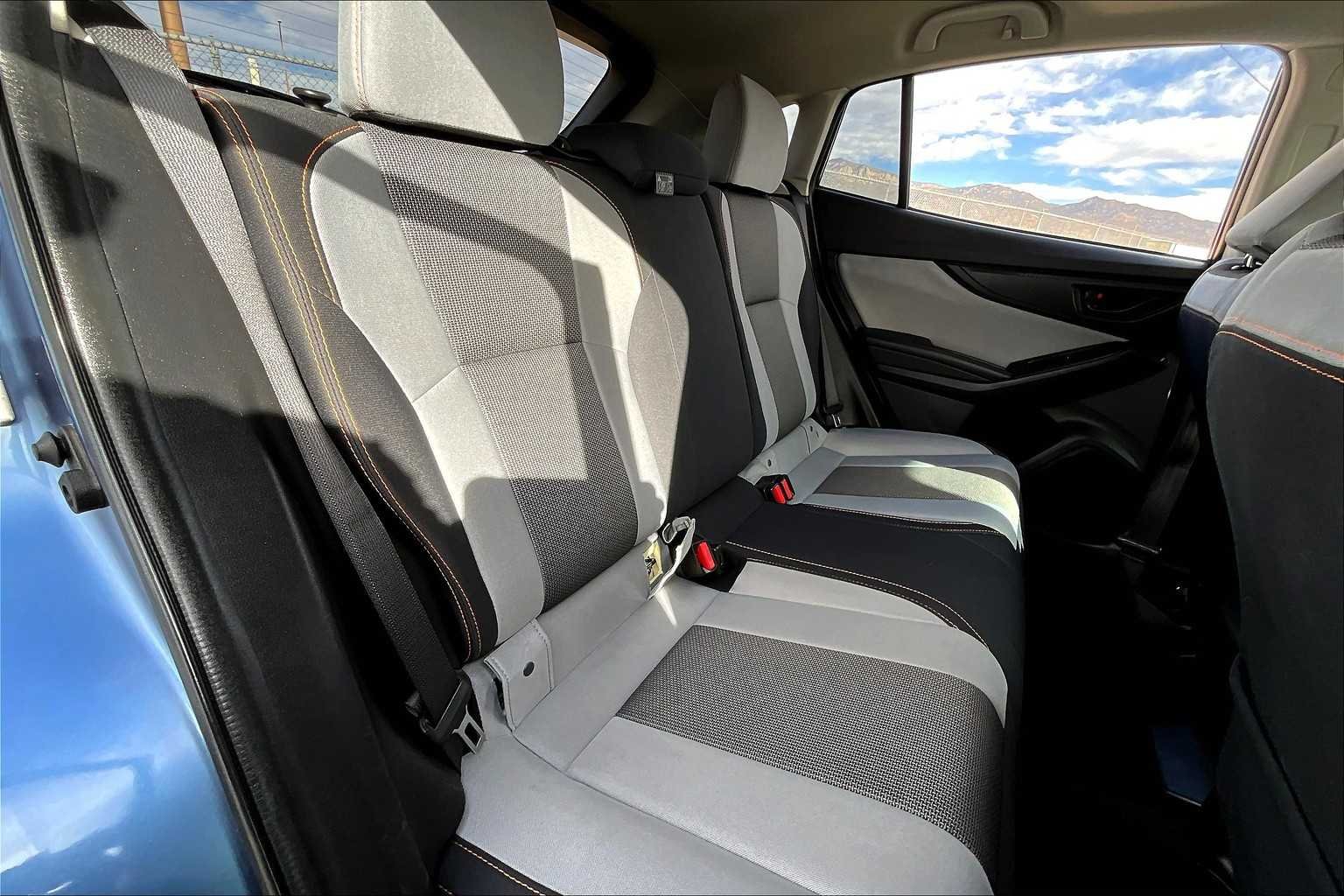 Used 2020 Quartz Blue Pearl Subaru Premium image 19